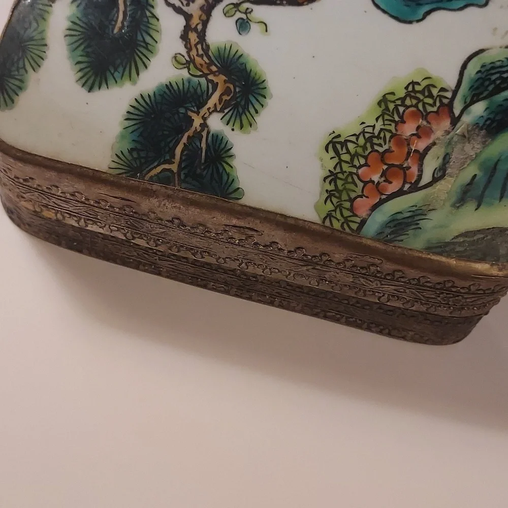 Chinese Porcelain Shard Box Vintage tree botanical floral design